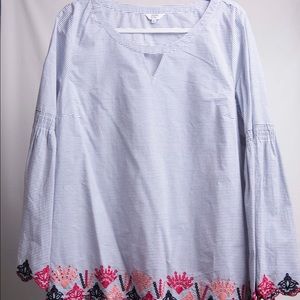 Bell sleeve summer top